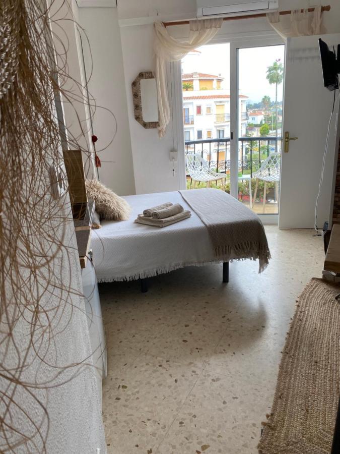 Estudio En Denia Con Piscina Y Wifi Privada, A 100 M Del Mar Eksteriør billede